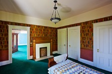 Enlarge photo 63