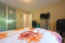 Enlarge photo 35