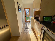 Enlarge photo 83