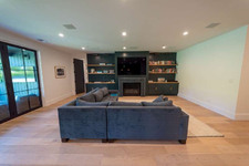 Enlarge photo 16