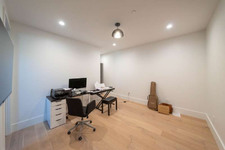 Enlarge photo 29