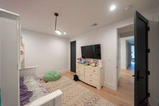 Enlarge photo 38