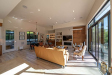 Enlarge photo 30