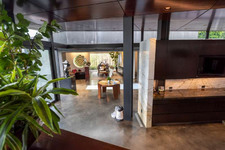 Enlarge photo 36