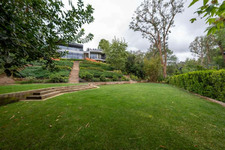 Enlarge photo 105