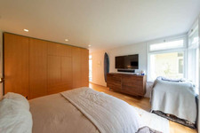 Enlarge photo 42