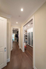 Enlarge photo 58