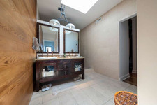 Enlarge photo 64