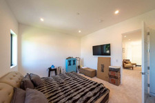 Enlarge photo 54