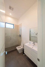 Enlarge photo 109