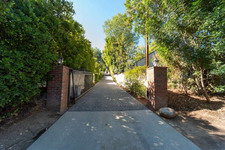 Enlarge photo 3