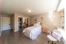 Enlarge photo 70