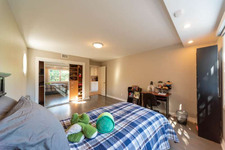Enlarge photo 75