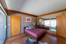 Enlarge photo 48
