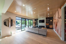 Enlarge photo 25