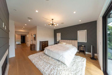 Enlarge photo 44