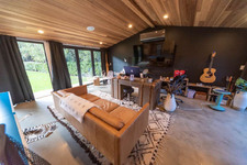 Enlarge photo 32