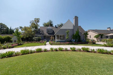 Vanis Residence / Altadena 11711
