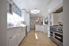 Enlarge photo 23