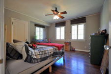 Enlarge photo 51