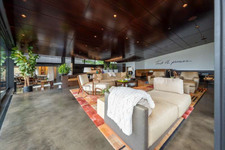 Enlarge photo 40