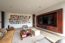 Enlarge photo 47