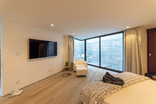 Enlarge photo 71