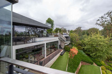 Enlarge photo 156