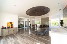 Enlarge photo 28