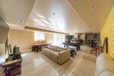 Enlarge photo 44