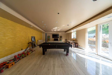 Enlarge photo 49