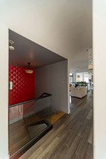 Enlarge photo 63