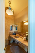 Enlarge photo 72