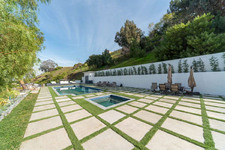 Enlarge photo 93