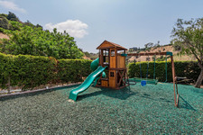 Enlarge photo 111