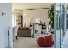 Enlarge photo 32