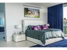 Enlarge photo 60