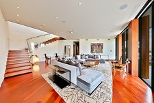 Enlarge photo 106