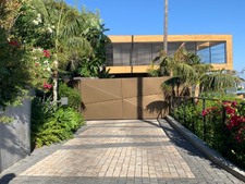 4909 Hollywood Hills