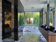 Enlarge photo 84