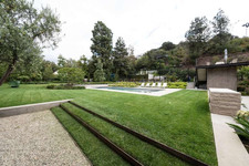 Enlarge photo 93
