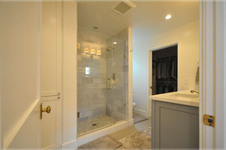 Enlarge photo 46