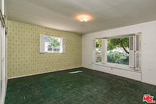Enlarge photo 15
