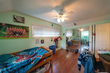 Enlarge photo 38
