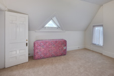 Enlarge photo 44