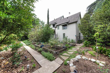 Enlarge photo 83