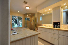 Enlarge photo 46