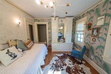 Enlarge photo 89