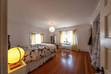 Enlarge photo 42