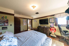 Enlarge photo 59